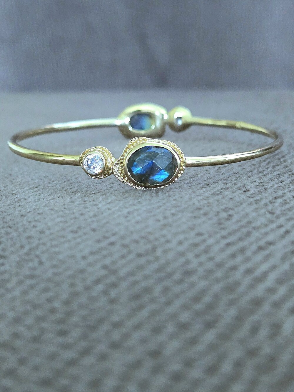 Melinda Maria Thin Gold💛 Bangle Bracelet with Labradorite and Cubic Zirconia💎